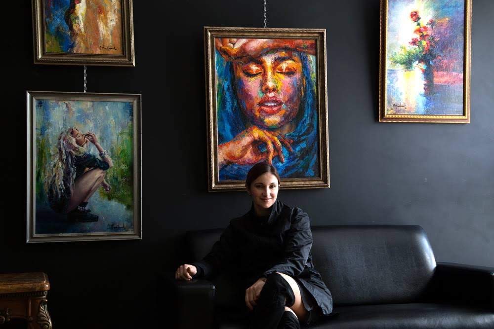 La peinture figurative d’Olha Hnatiuk séduit de plus en plus les galeries européennes