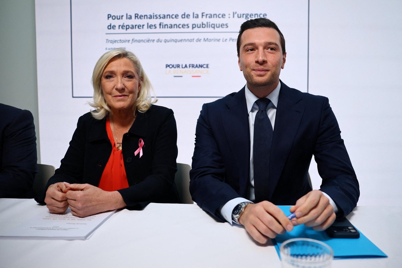 Marine Le Pen promet 140 milliards d'euros d'économies d'ici 2032