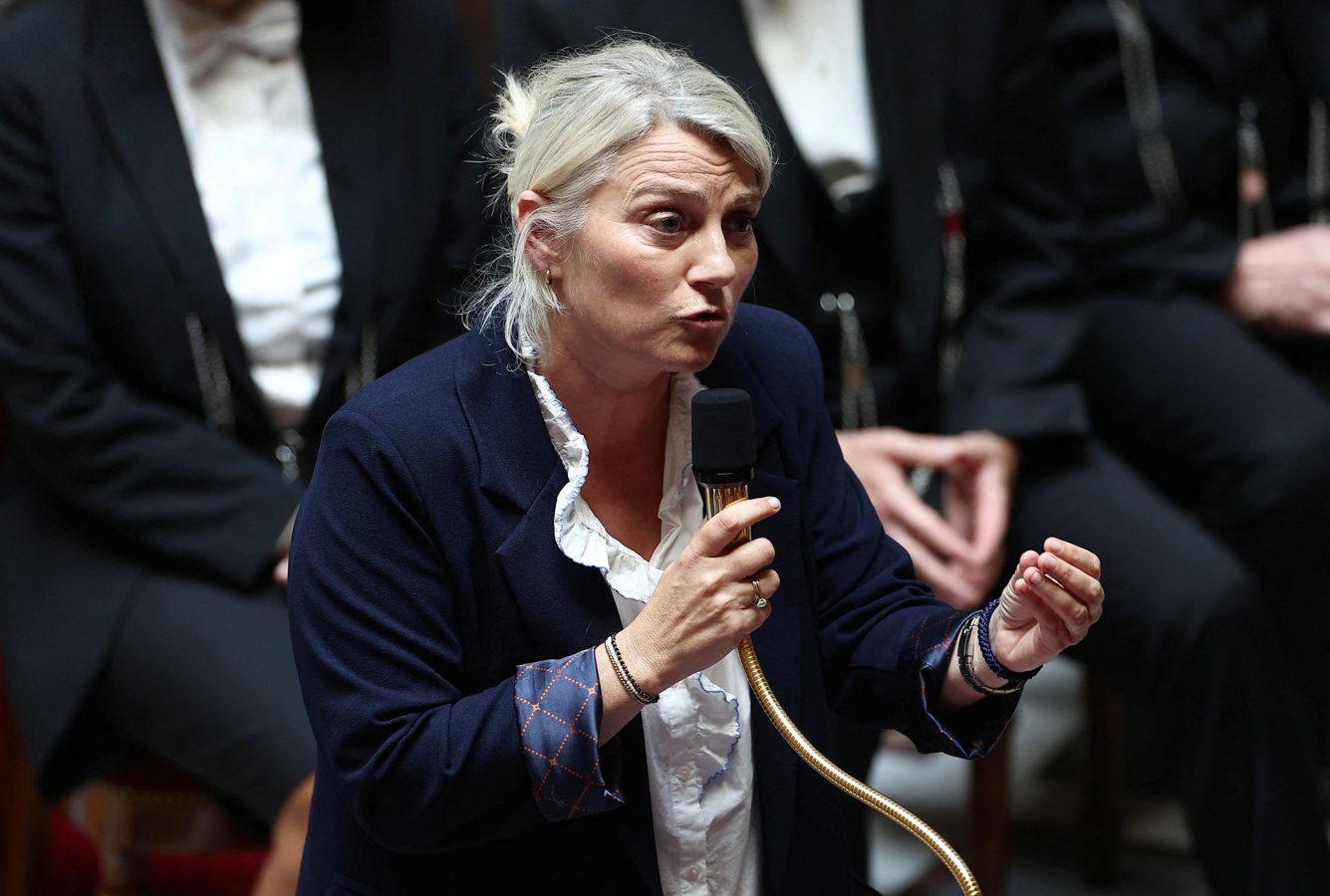 Remboursements de soins: le gouvernement veut réduire sa part pour les dentistes, les transports et certains médicaments