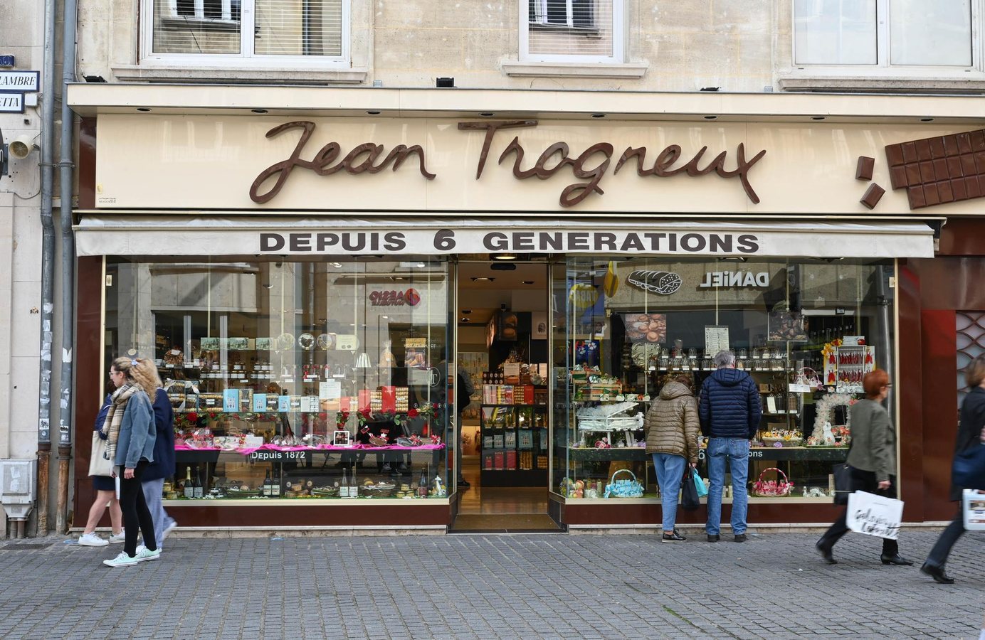 Le préfet de la Somme dément toute protection spéciale de la boutique Trogneux à Amiens