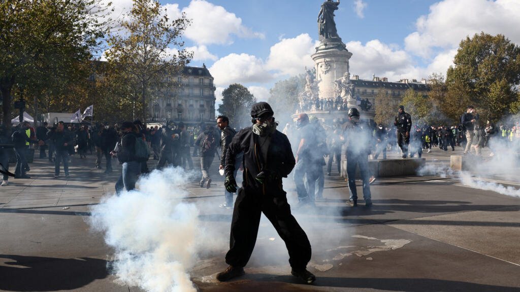 Manifestations du 17 octobre : 550 000 à 800 000 participants, 400 interpellations et l'hôtel de ville de Limoges ravagé