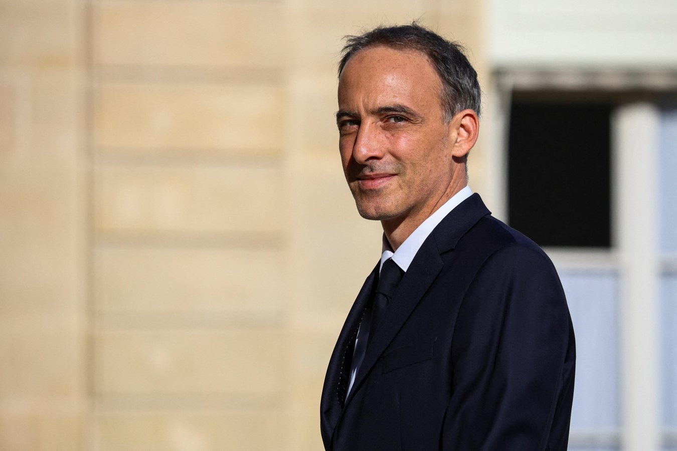 Primaire à gauche : Raphaël Glucksmann répond à Ségolène Royal après avoir été traité de « stagiaire »