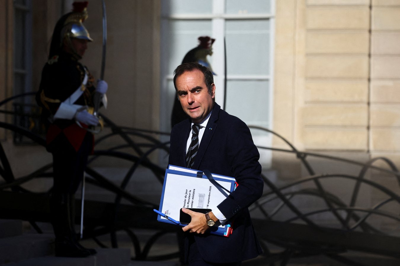 Carburants : Matignon réunit une table ronde d'urgence sur les aides face à la flambée des prix
