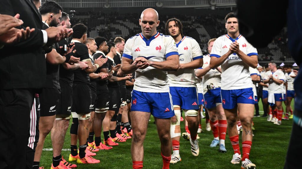 Le XV de France s'incline de justesse face aux All Blacks pour l'ouverture du Championnat des nations