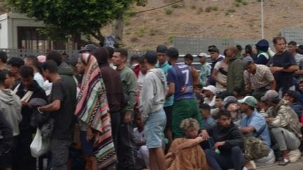 Ceuta : la colère monte contre le gouvernement espagnol, des milliers de migrants toujours bloqués