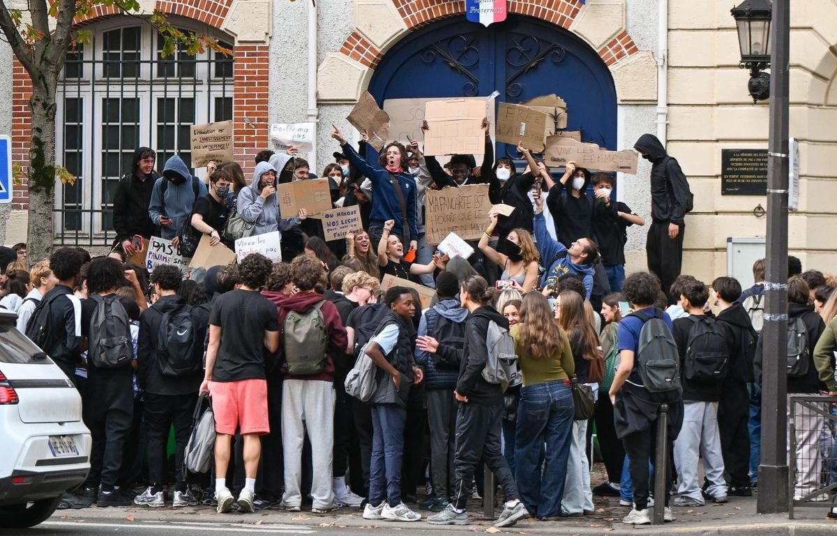 Blocus des lycées : la famille d'un adolescent éborgné à Tours porte plainte