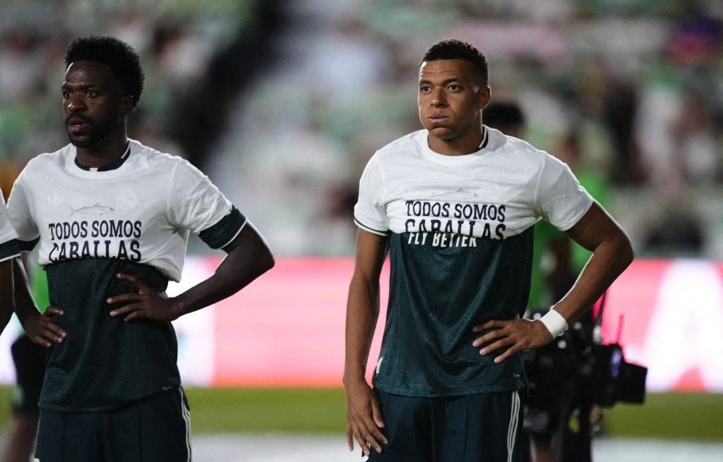 Ceuta : Mbappé, Vinicius et Konaté critiqués pour leur geste lors d'Elche-Real Madrid