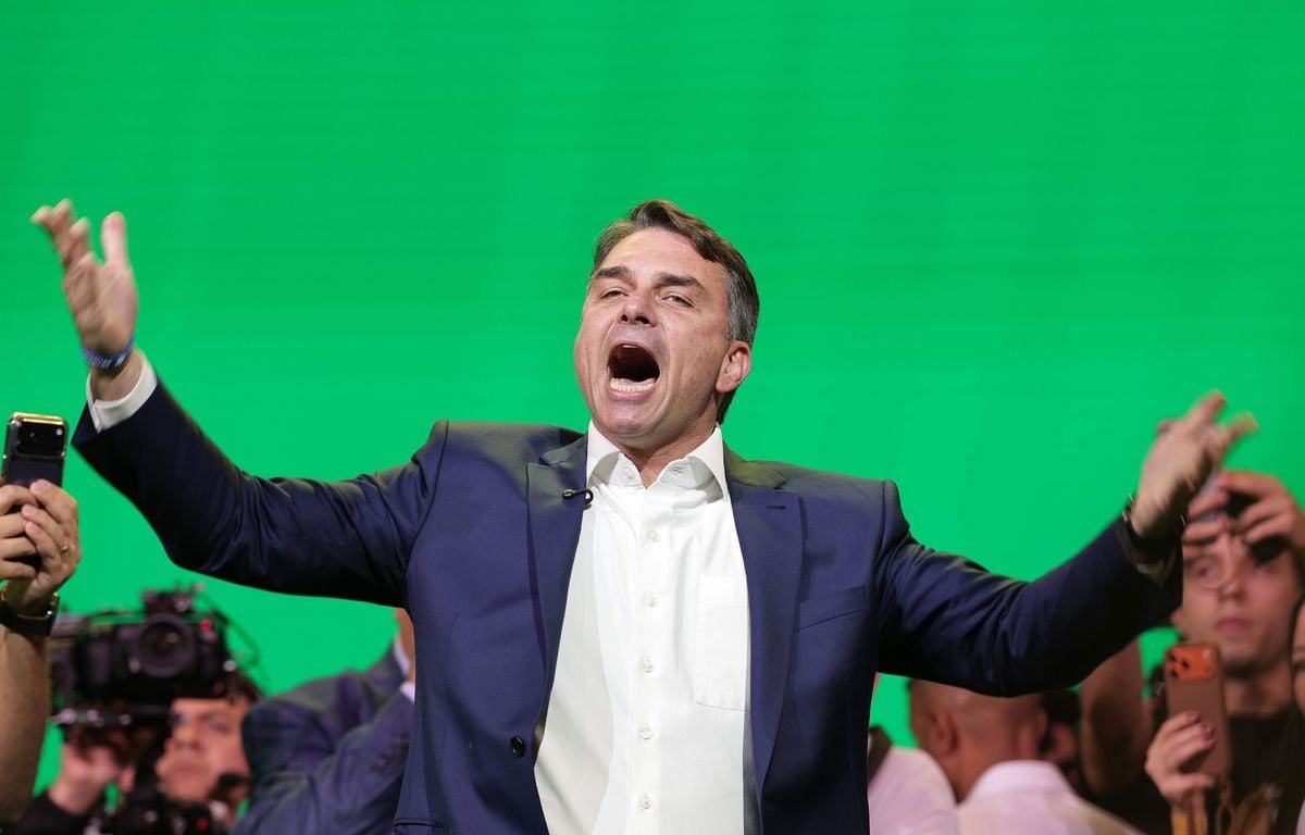 Flavio Bolsonaro officiellement candidat à la présidentielle brésilienne