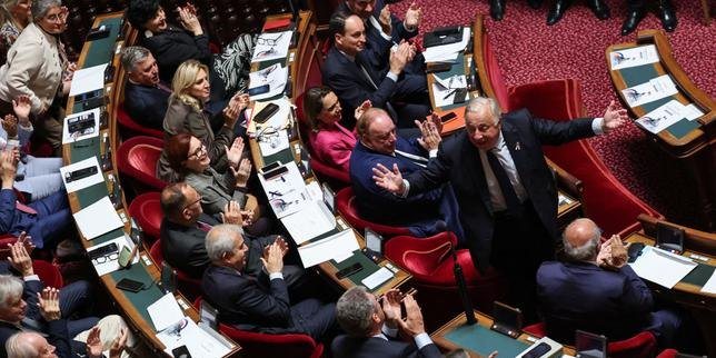 Gérard Larcher réélu président du Sénat et prêt à défendre les institutions