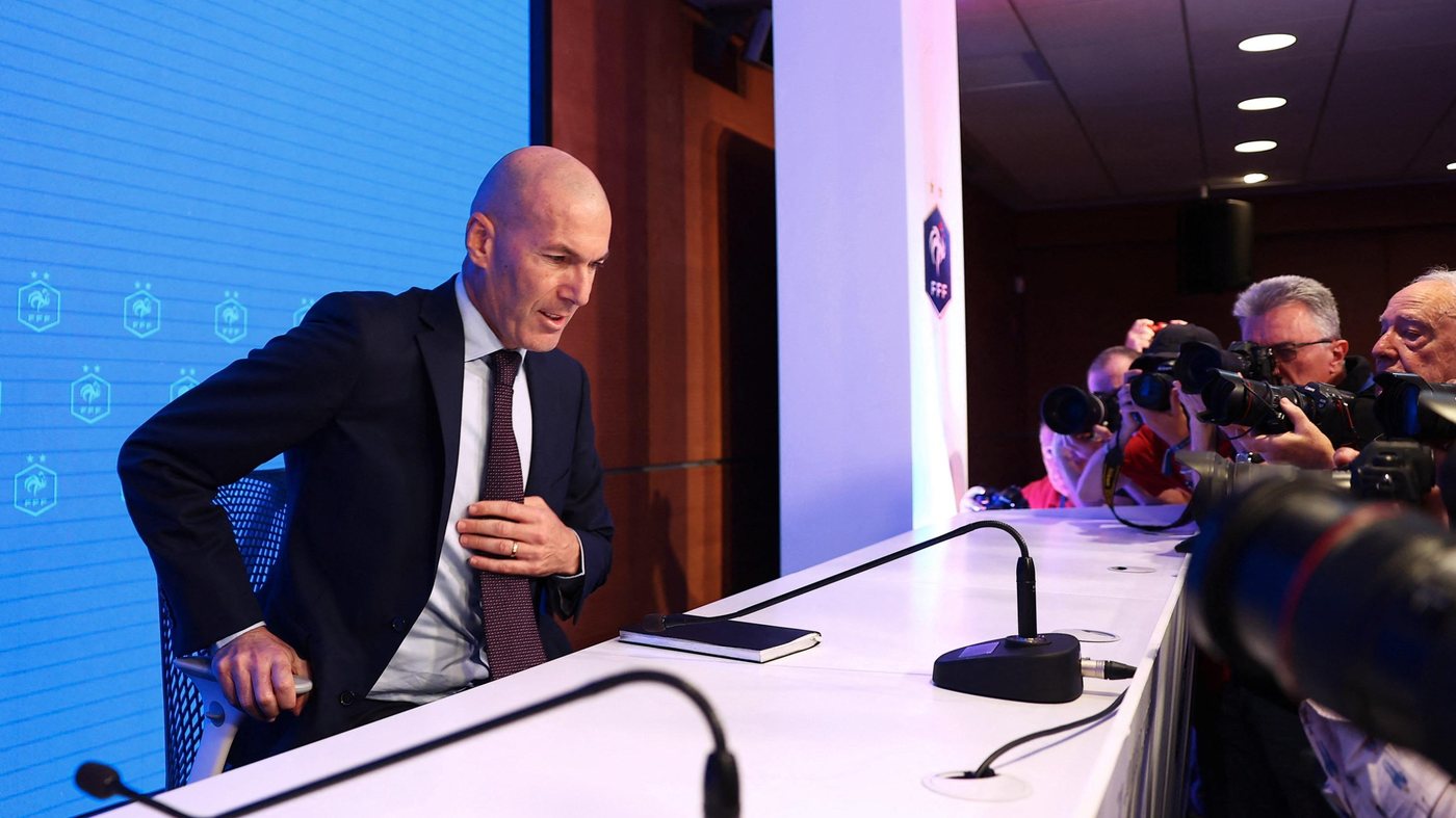 Zinédine Zidane nommé sélectionneur de l’équipe de France de football