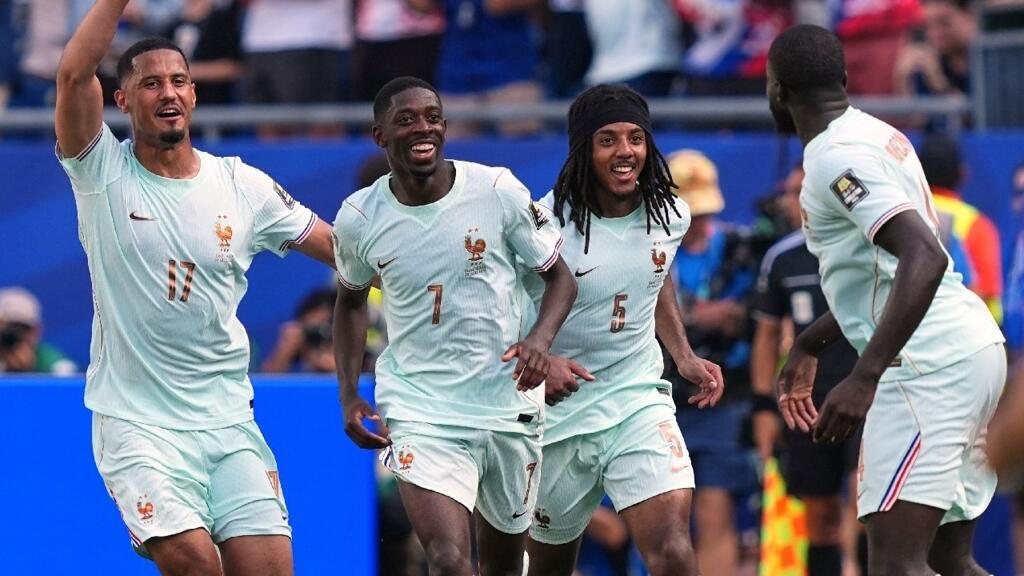 Ousmane Dembélé inscrit le but du break et envoie la France en demi-finales