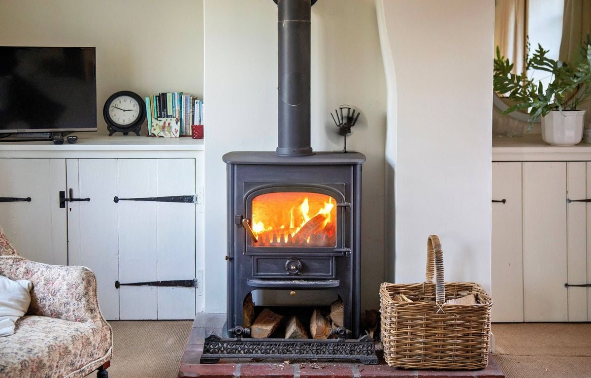 Gaz, fioul, électricité : le bois de chauffage reste le moins cher mais les ventes patinent