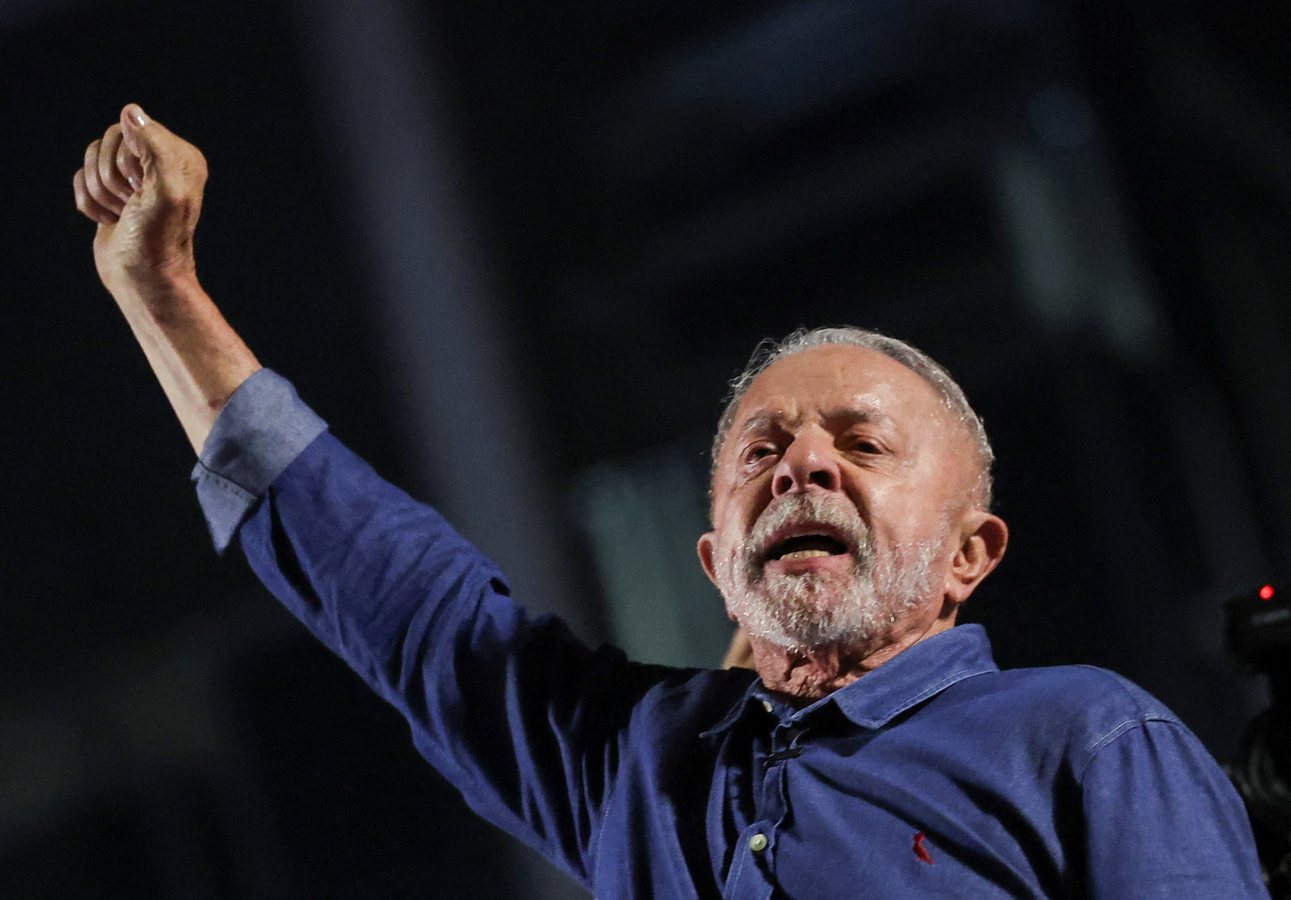 Lula remporte un quatrième mandat à la tête du Brésil malgré un Congrès défavorable