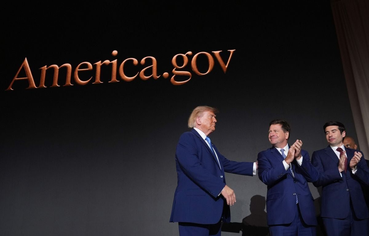 Trump confie l'IA au renseignement américain, sans régulation contraignante