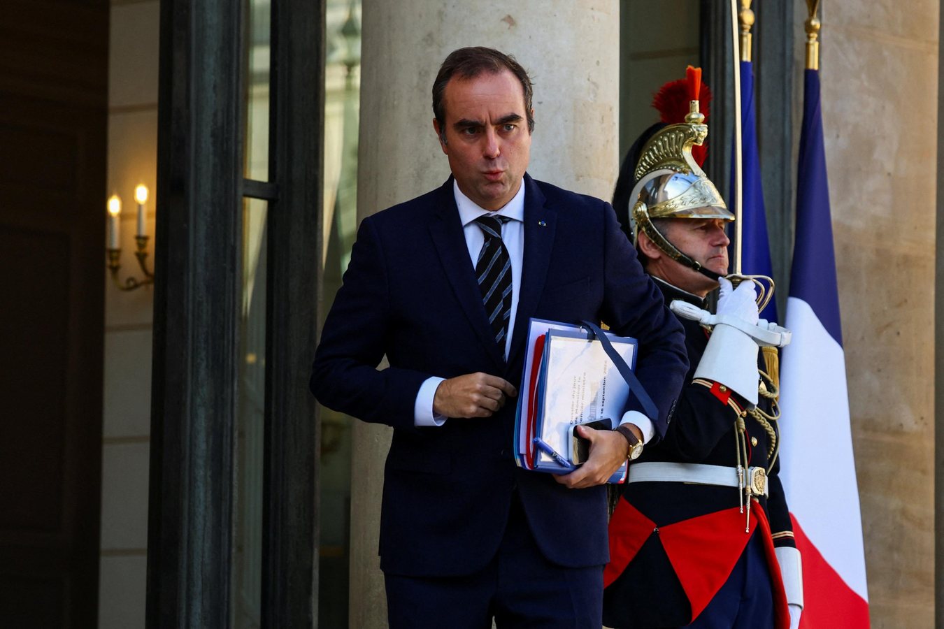 Carburants : le gouvernement veut une « règle d'or » pour redistribuer le surplus de TVA