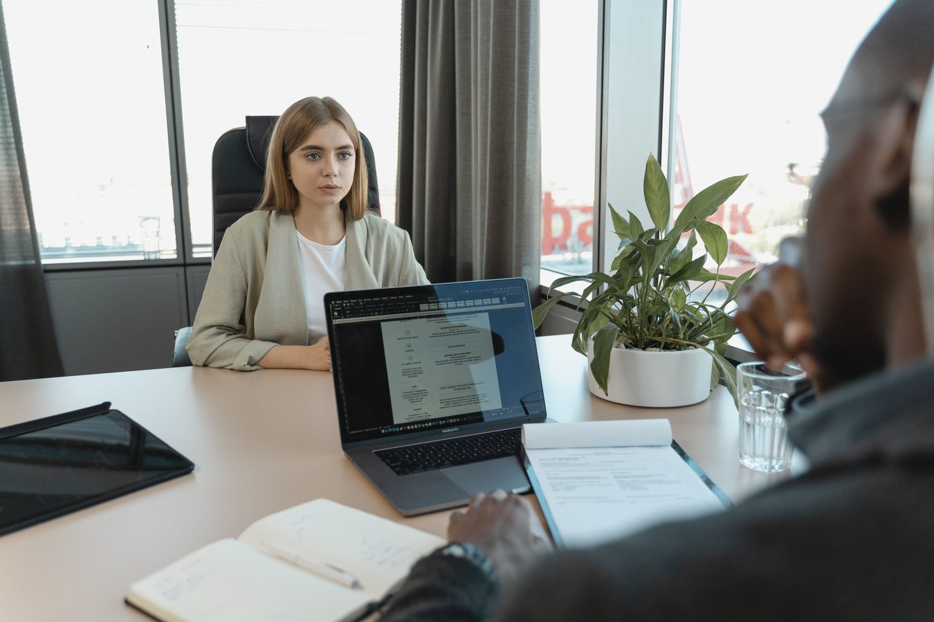 54 % et 41 % : les deux chiffres qui racontent le ghosting au travail