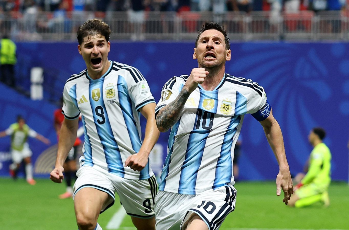 Lionel Messi fond en larmes après la qualification éprouvante de l'Argentine face à l'Égypte en Coupe du monde