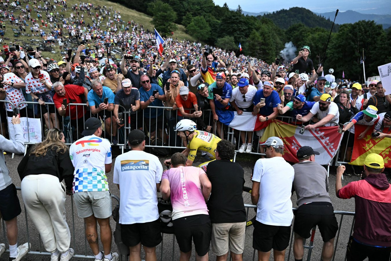Tour de France: Pogacar éblouit les Vosges et salue une foule « inoubliable »