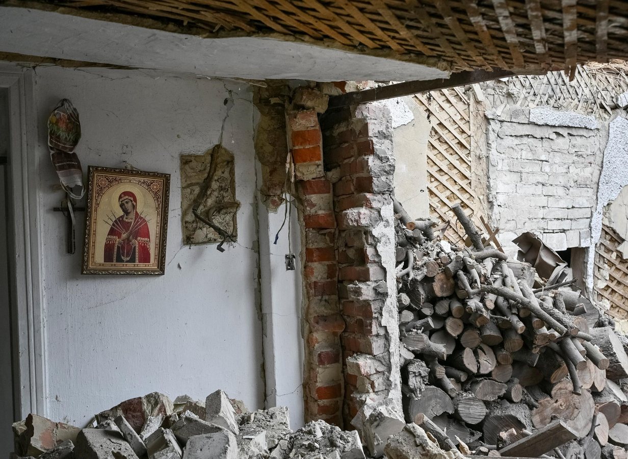 Frappes russes massives sur Kiev : au moins six morts, des sites énergétiques visés