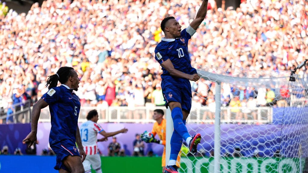 Coupe du monde 2026: la France arrache sa qualification face au Paraguay sur penalty