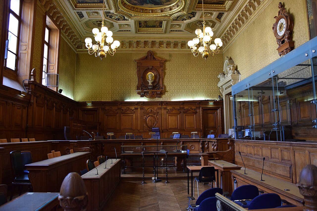 À Paris, le procès Aramburu s’ouvre devant la cour d’assises