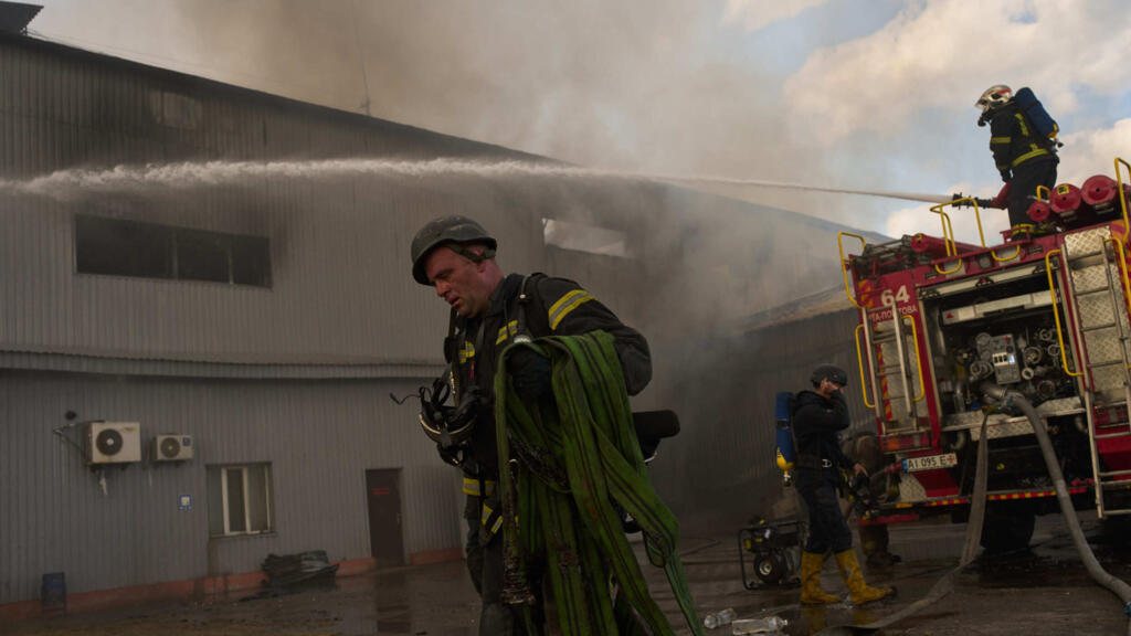 Guerre en Ukraine : au moins 27 morts dans une frappe russe sur un entrepôt près de Kiev