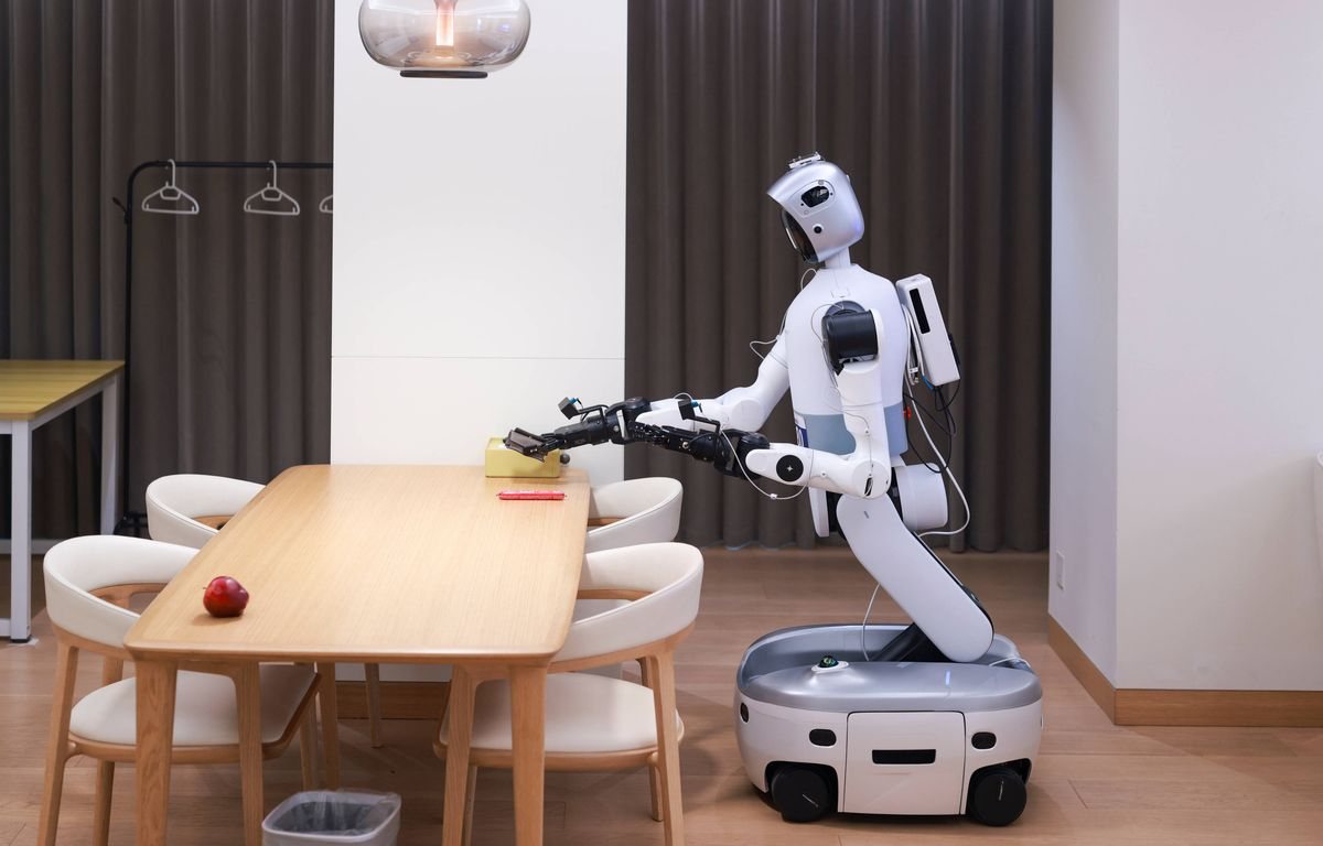 Zemmour affirme que la Chine et le Japon remplacent les immigrés par des robots, ce que démentent les faits