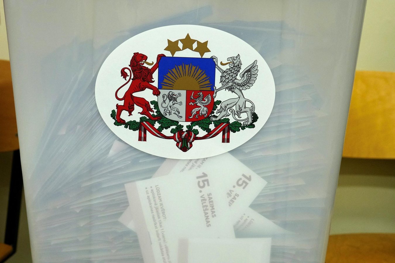 Lettonie : le parti pro-européen Liste unie en tête des législatives, poussée des populistes