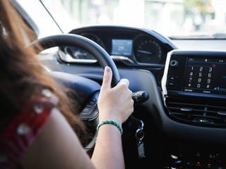 L'usage du téléphone au volant désormais sanctionné par une suspension du permis dans toute la France